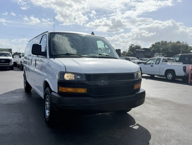 Used 2019 Chevrolet Express 2500 Extended w/ Driver Convenience Package RWD image 4
