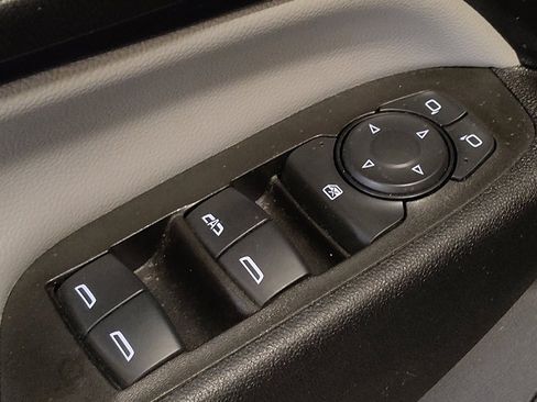 Used 2024 Chevrolet Equinox LS w/ LS Convenience Package FWD image 27