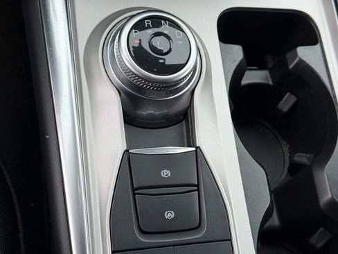 Used 2023 Ford Explorer Limited w/ Limited Technology Package image 28