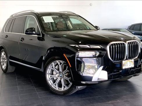 Certified 2023 BMW X7 xDrive40i w/ Executive Package image 2