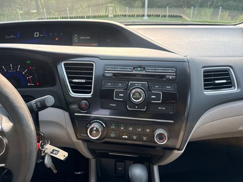 Used 2013 Honda Civic LX image 18
