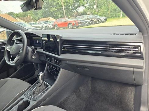 Used 2025 Volkswagen Jetta Sport FWD image 30