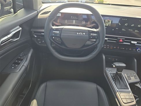 New 2026 Kia Sportage EX w/ EX Panorama Roof Package image 16