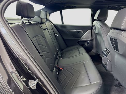 Used 2025 BMW 530i xDrive w/ Premium Package image 7