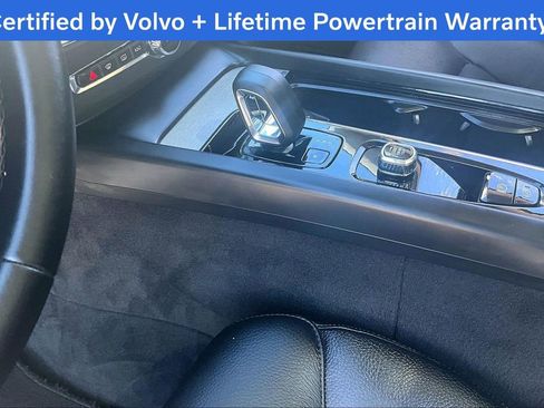 Used 2025 Volvo XC60 B5 Plus AWD/4WD image 20