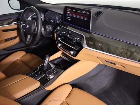 Used 2023 BMW 530i xDrive w/ M Sport Package image 28