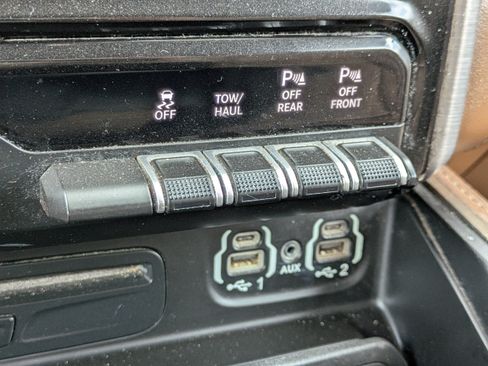 Certified 2019 RAM 1500 Limited RWD image 30