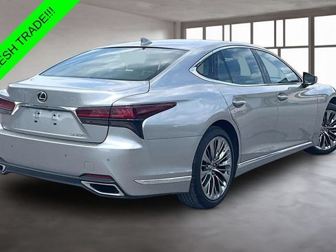 Used 2022 Lexus LS 500 w/ Accessory Package (Z2) RWD image 6