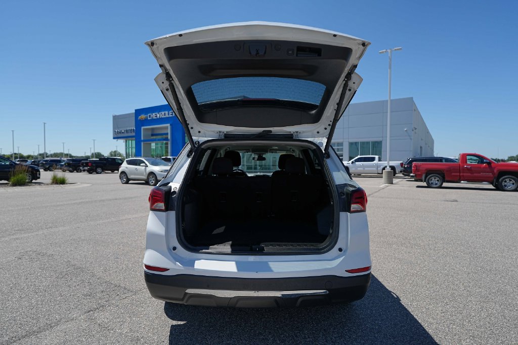 Used 2024 Chevrolet Equinox LT AWD/4WD image 15