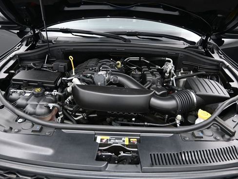 Used 2024 Dodge Durango GT image 31