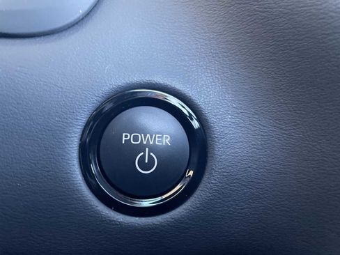 Used 2025 Toyota Sequoia Platinum image 16