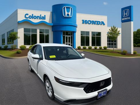Used 2025 Honda Accord LX image 8