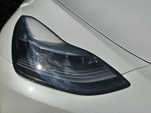 Used 2023 Tesla Model Y Long Range AWD/4WD image 25
