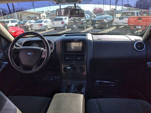 Used 2009 Ford Explorer Sport Trac XLT image 14