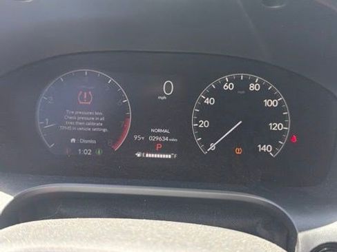 Used 2024 Honda HR-V LX image 1