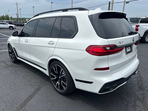 Used 2022 BMW X7 xDrive40i w/ M Sport Package AWD/4WD image 7