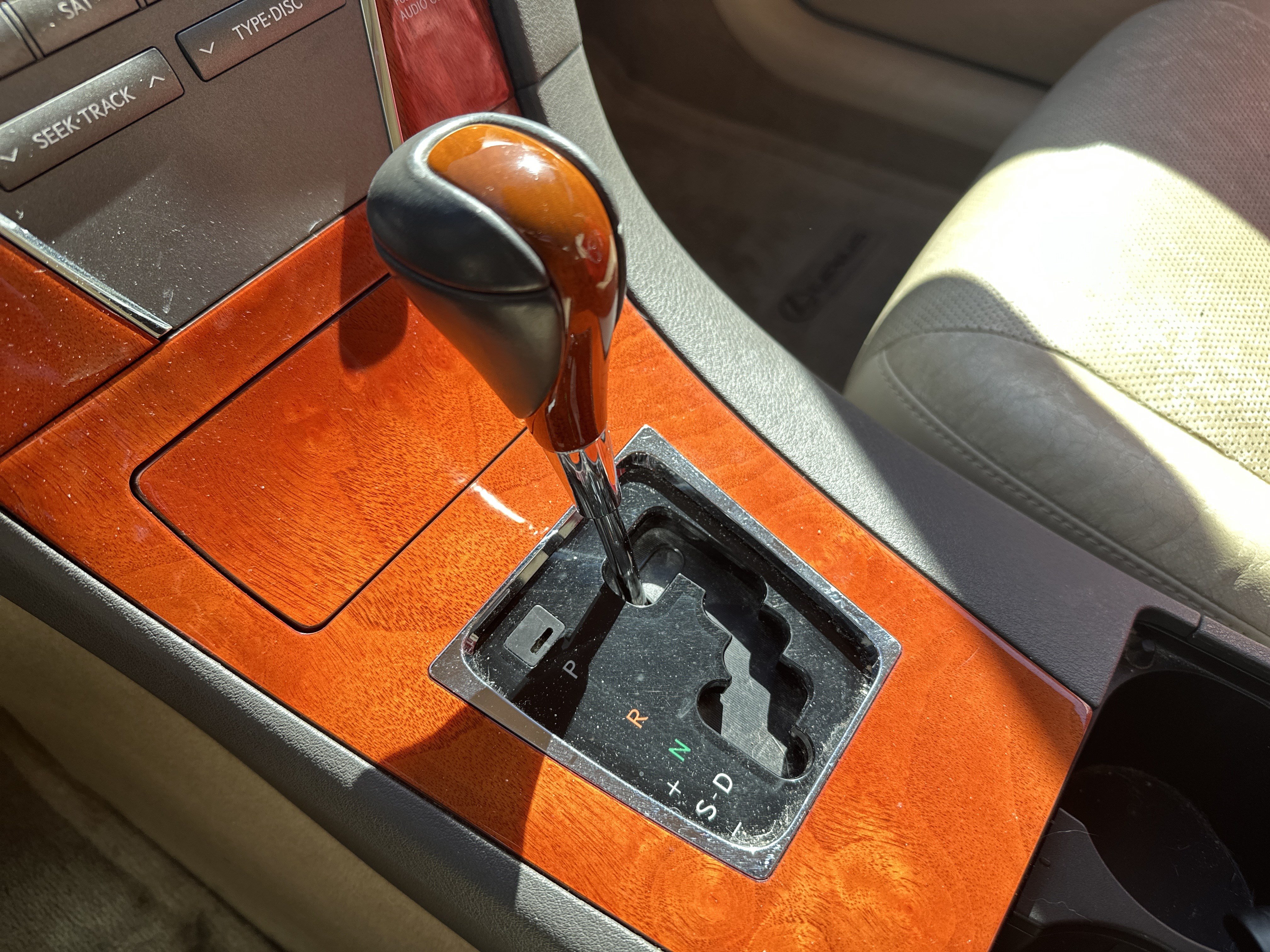 Used 2010 Lexus ES 350 FWD image 24