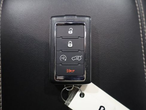 Certified 2023 Jeep Grand Cherokee L Limited w/ Luxury Tech Group II AWD/4WD image 32