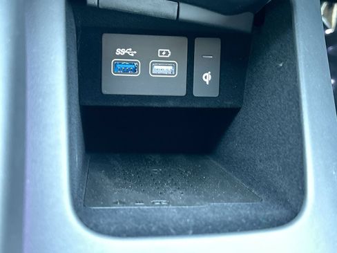 Certified 2025 Genesis GV70 2.5T w/ Advanced Package AWD/4WD image 31