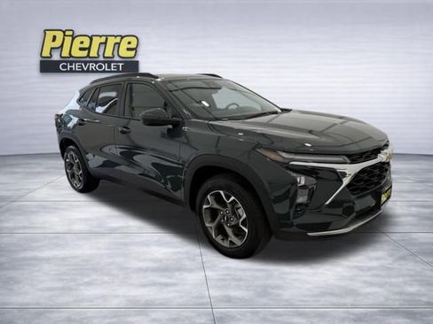 New 2026 Chevrolet Trax LT w/ LT Convenience Package FWD image 6