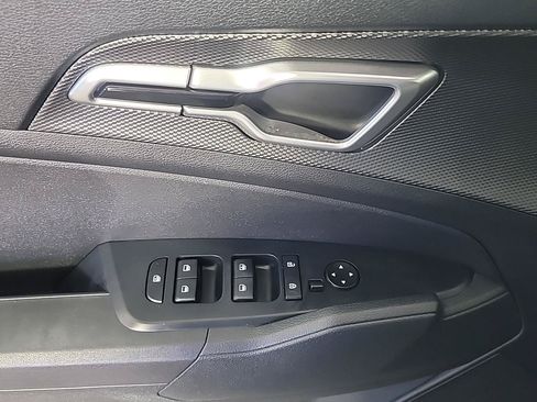 Used 2023 Kia Sportage LX AWD/4WD image 35