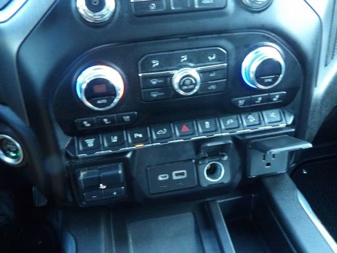 Used 2023 GMC Sierra 2500 Denali w/ Denali Ultimate Package image 19