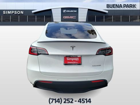 Used 2022 Tesla Model Y Performance AWD/4WD image 7