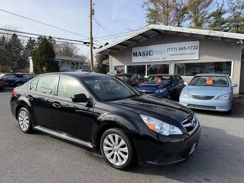 Used 2010 Subaru Legacy 2.5i Limited image 13