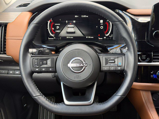 Certified 2025 Nissan Pathfinder Platinum AWD/4WD image 36