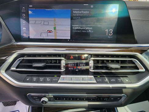 Used 2019 BMW X5 xDrive40i w/ Premium Package 2 AWD/4WD image 10