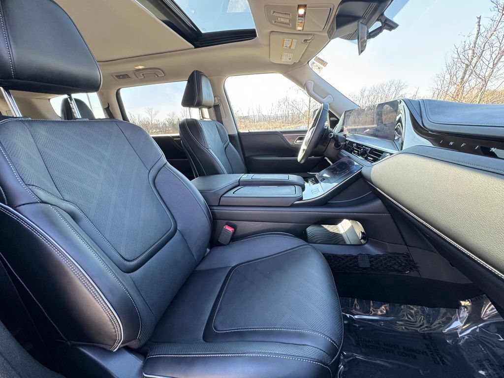 Certified 2026 INFINITI QX80 Luxe w/ Cargo Package AWD/4WD image 29
