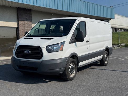 Used 2018 Ford Transit 250 130 Low Roof RWD image 1