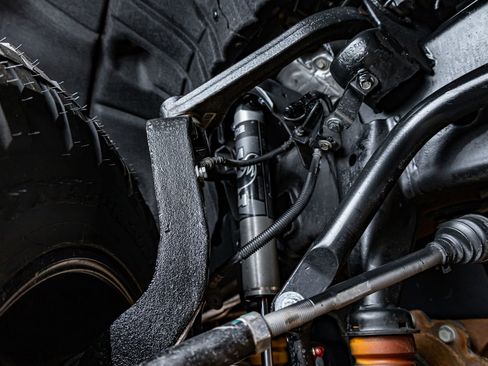 Used 2025 GMC Sierra 2500 AT4 image 14