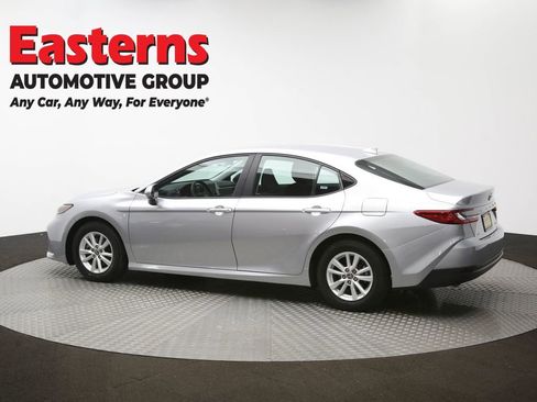 Used 2025 Toyota Camry LE image 64