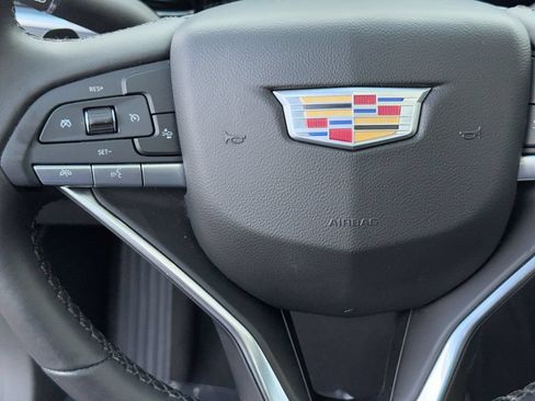 Used 2024 Cadillac XT6 Luxury FWD image 17