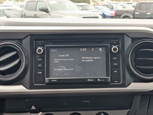 Used 2019 Toyota Tacoma SR5 image 17