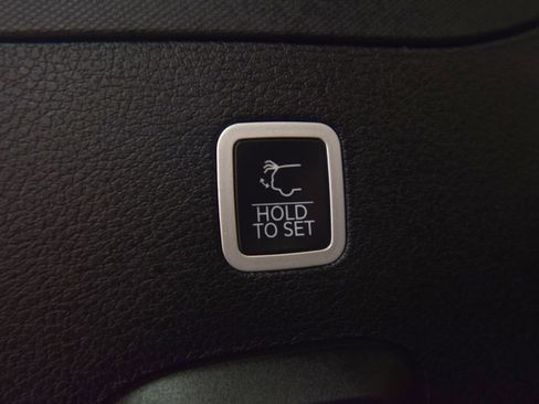 Used 2025 Jeep Grand Wagoneer Series III image 48