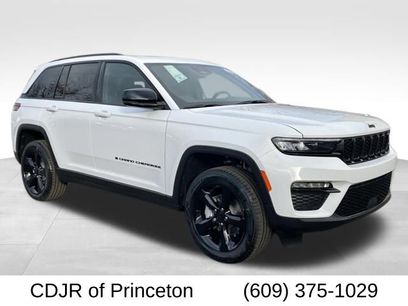 New 2025 Jeep Grand Cherokee Limited w/ Black Appearance Package