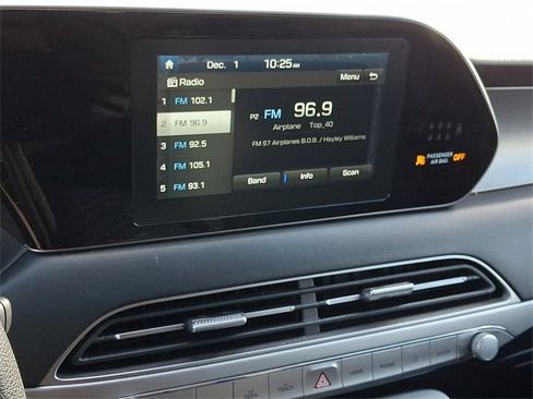 Used 2020 Hyundai Palisade SE image 3