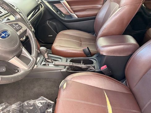 Used 2018 Subaru Forester 2.5i Touring AWD/4WD image 17