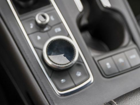 Used 2024 Cadillac XT4 Premium Luxury image 23