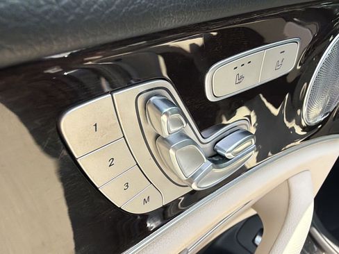 Used 2019 Mercedes-Benz E 300 image 25