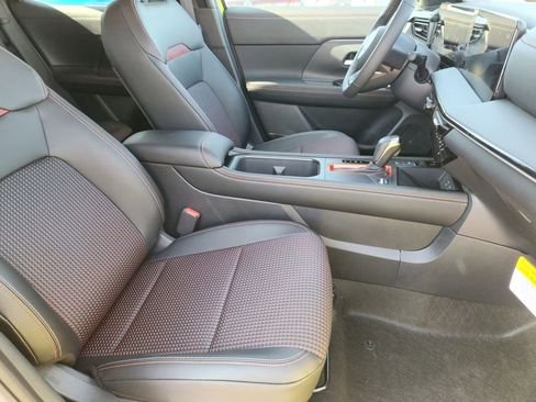 New 2025 Nissan Kicks SR w/ Illumination Package image 14