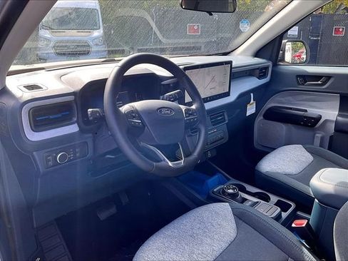 New 2025 Ford Maverick XLT w/ XLT Luxury Package FWD image 7