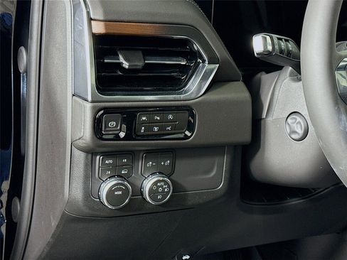 New 2026 GMC Yukon XL Denali w/ Sun & Power Step Package AWD/4WD image 4