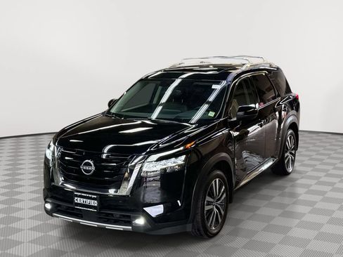Used 2022 Nissan Pathfinder Platinum w/ Cargo Package AWD/4WD image 6