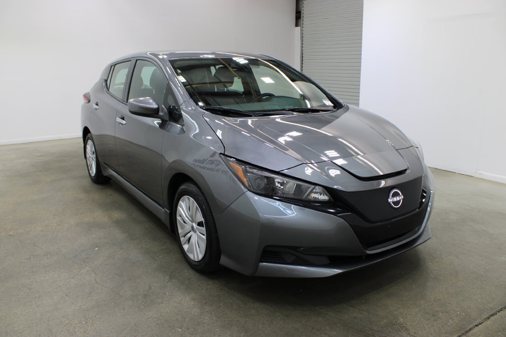 Used 2025 Nissan Leaf S FWD image 6