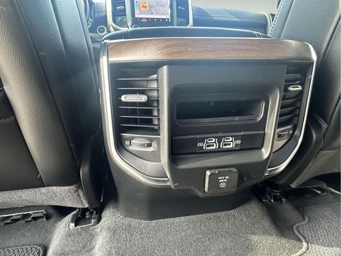 Used 2022 RAM 1500 Laramie AWD/4WD image 36