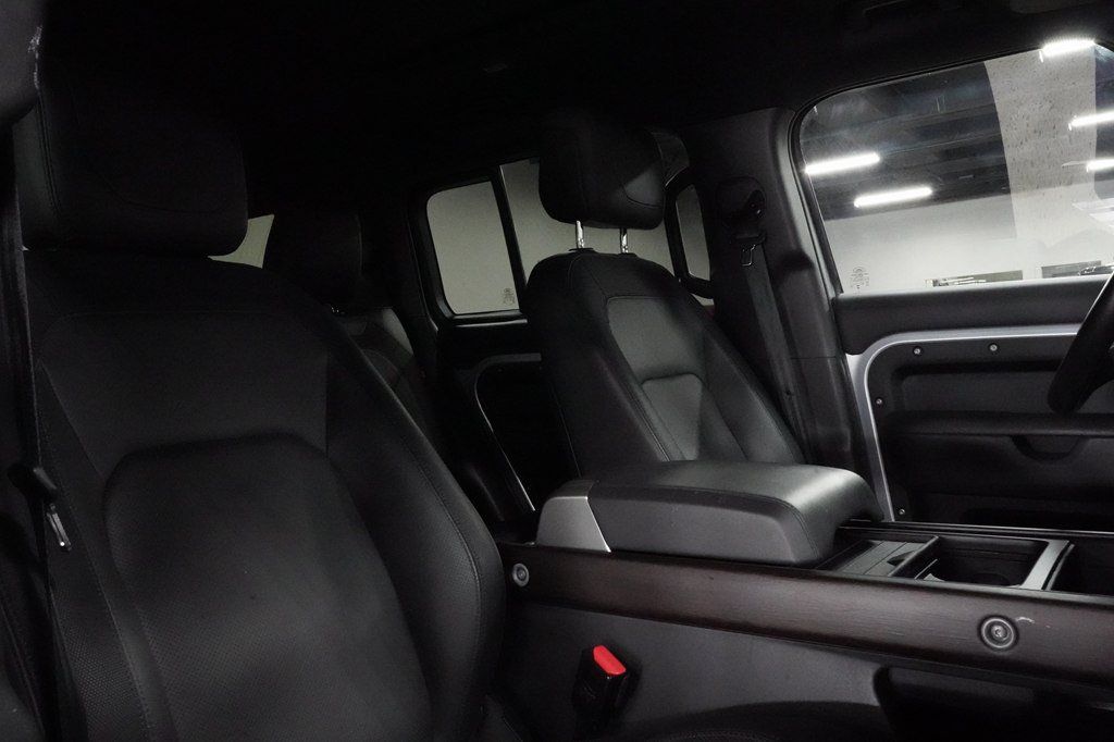 Used 2023 Land Rover Defender 130 X-Dynamic SE AWD/4WD image 39