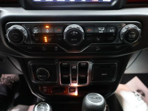 Used 2019 Jeep Wrangler Unlimited Rubicon image 34